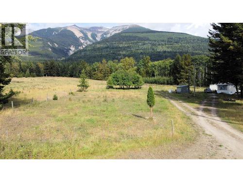 13490 Bunbury Road, Dunster, BC 