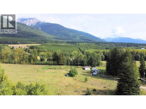 13490 Bunbury Road, Dunster, BC 