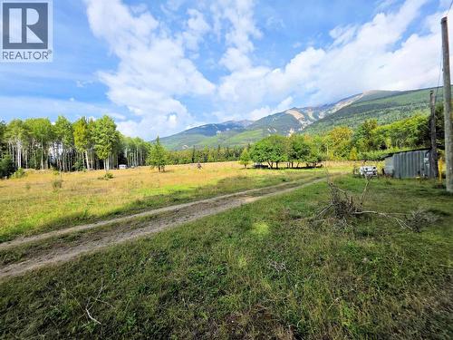 13490 Bunbury Road, Dunster, BC 
