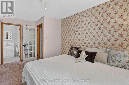 1696 Applewood Crescent, Peterborough (Monaghan Ward 2), ON 