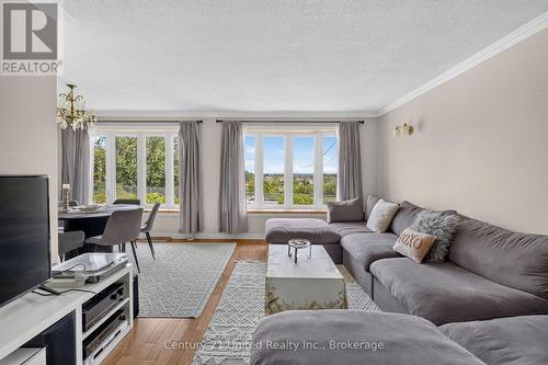 1696 Applewood Crescent, Peterborough (Monaghan Ward 2), ON 