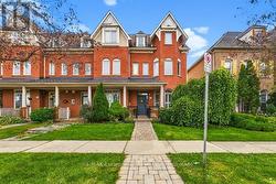 272 GLENASHTON DRIVE Oakville (Ro River Oaks), ON L6H 6H5
