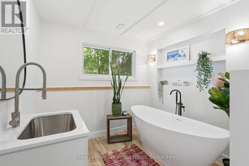 2595 6Th Avenue W, Owen Sound, ON 