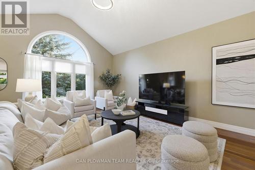 17 Burgundy Court, Whitby, ON 