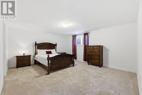 17 Burgundy Court, Whitby, ON 