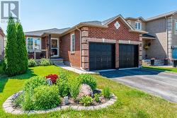 LOWER - 11 CATHERINE DRIVE Barrie, ON L4N 0Y5