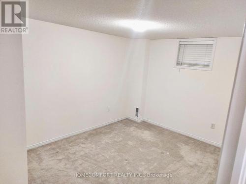 LOWER - 11 CATHERINE DRIVE , Barrie, Ontario L4N 0Y5 4
