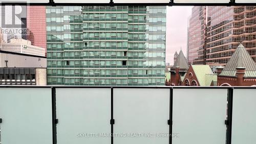 1011 - 25 Richmond Street E, Toronto, ON 