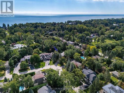 1242 Donlea Crescent, Oakville, ON 
