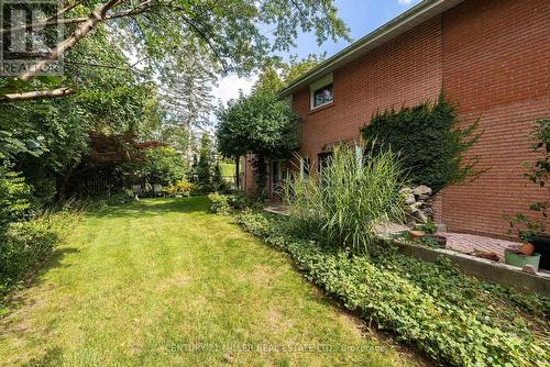 1242 Donlea Crescent, Oakville, ON 