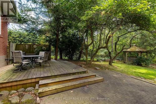 1242 Donlea Crescent, Oakville, ON 