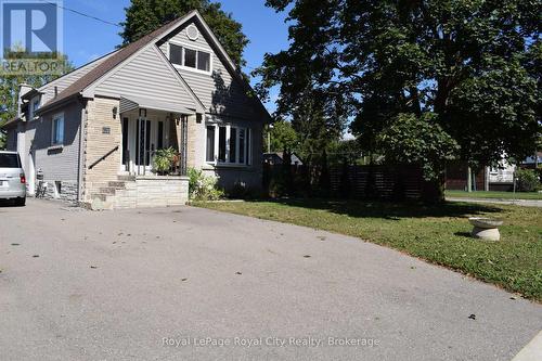 61 NELSON COURT , Halton Hills (AC Acton), Ontario L7J 1A5 3