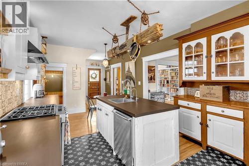 17 Alexander Avenue, Paris, ON 