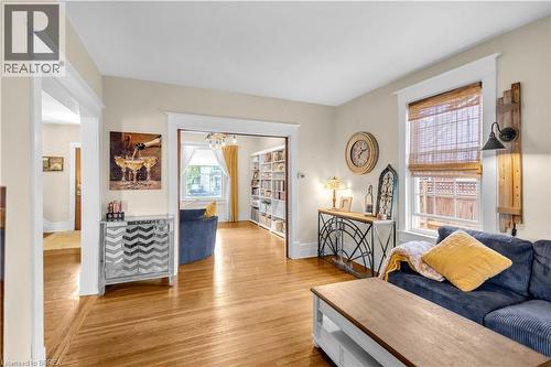 17 Alexander Avenue, Paris, ON 