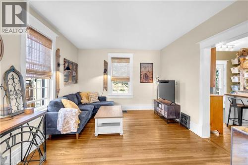 17 Alexander Avenue, Paris, ON 