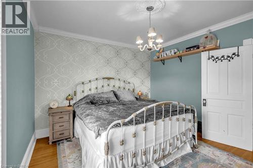 17 Alexander Avenue, Paris, ON 