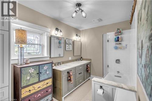 17 Alexander Avenue, Paris, ON 