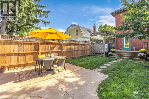 17 Alexander Avenue, Paris, ON 