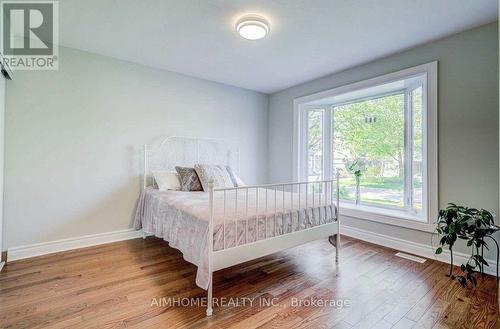 32 Lauralynn Crescent, Toronto, ON 