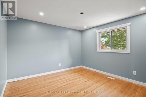6 Heath Place, London South (South T), ON 