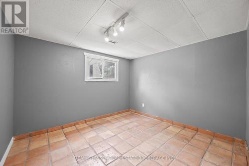 6 Heath Place, London South (South T), ON 