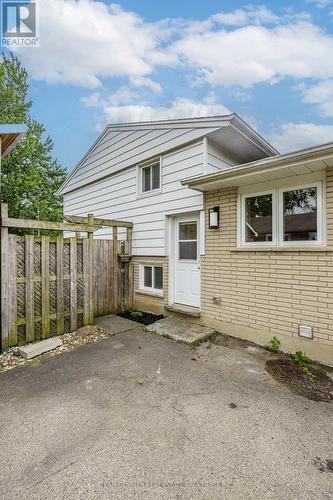 6 Heath Place, London South (South T), ON 