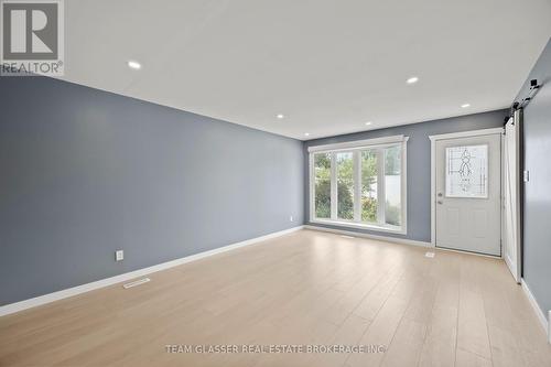 6 Heath Place, London South (South T), ON 