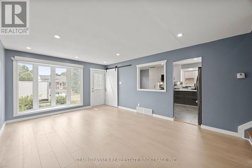 6 Heath Place, London South (South T), ON 