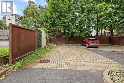 B - 92 Holland Avenue, Ottawa, ON 
