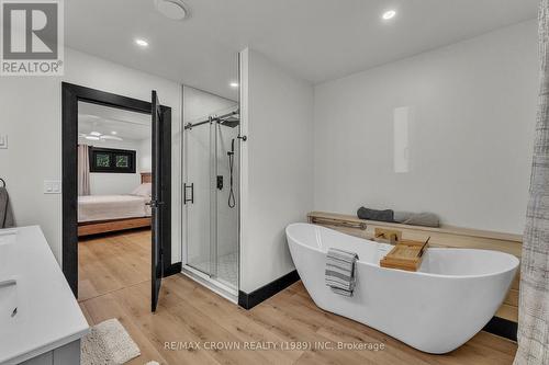 560 Pinecreek Crescent, Callander, ON 