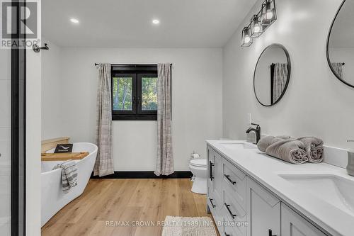560 Pinecreek Crescent, Callander, ON 