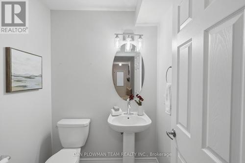 14 Cornerside Way, Whitby, ON 