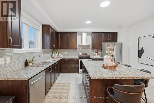 14 Cornerside Way, Whitby, ON 