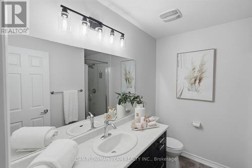 14 Cornerside Way, Whitby, ON 