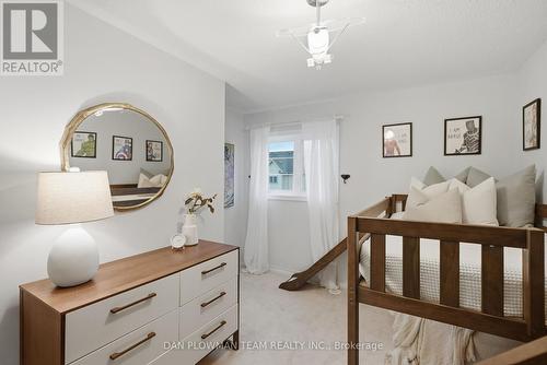 14 Cornerside Way, Whitby, ON 