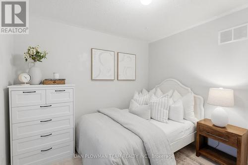 14 Cornerside Way, Whitby, ON 
