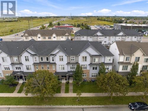 14 Cornerside Way, Whitby, ON 
