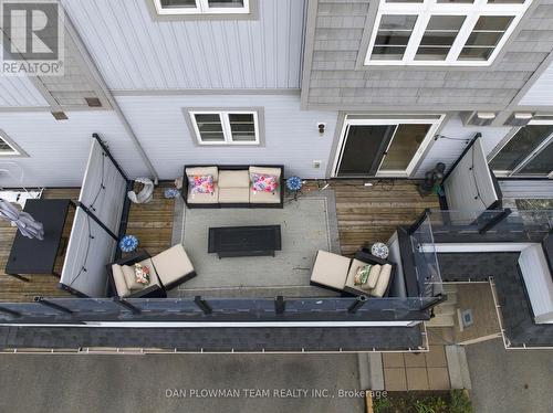 14 Cornerside Way, Whitby, ON 