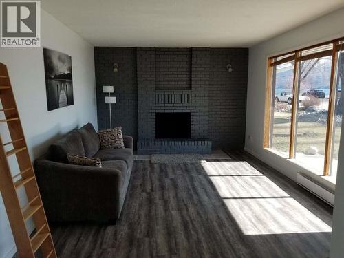 4194 Beach Avenue, Peachland, BC 
