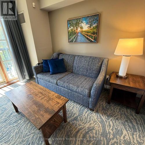Pull out sofa bed - 322 - 156 Jozo Weider Boulevard, Blue Mountains, ON 