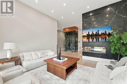 112 Elton Park Road, Oakville, ON 