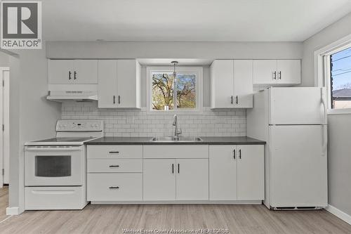 561 Chippawa Street, Windsor, ON 