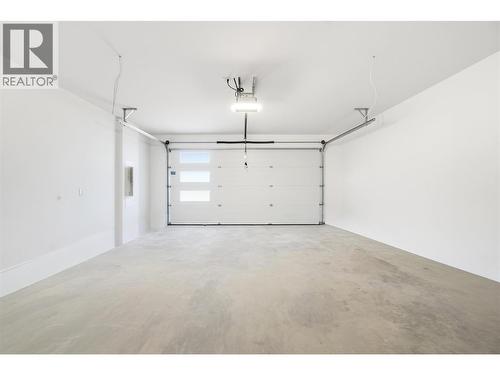 Garage - 186 Salmon Arm Drive, Enderby, BC 