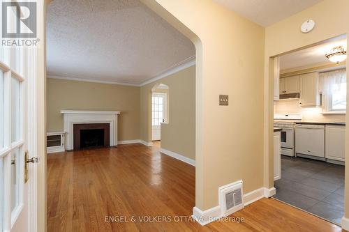 225 Pleasant Park Road, Ottawa, ON 