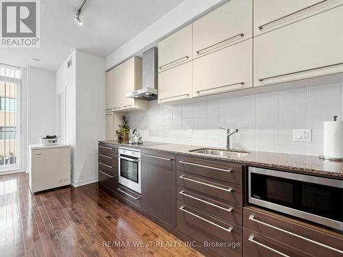 513 - 770 Bay Street, Toronto, ON 