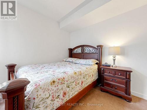 513 - 770 Bay Street, Toronto, ON 
