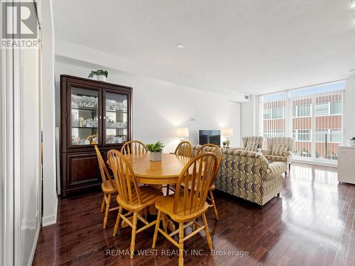 513 - 770 Bay Street, Toronto, ON 