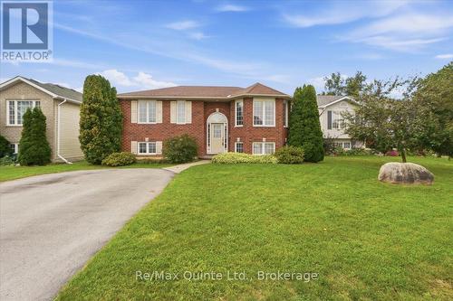 6 Chisholm Square, Belleville (Belleville Ward), ON 