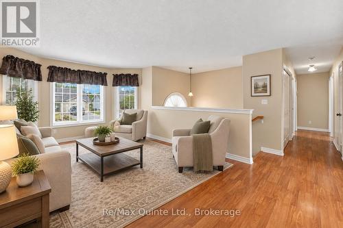 6 Chisholm Square, Belleville (Belleville Ward), ON 