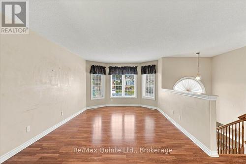 6 Chisholm Square, Belleville (Belleville Ward), ON 